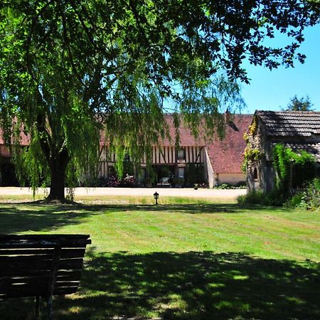 Bed and Breakfast Les Guenins Gien Exterior foto