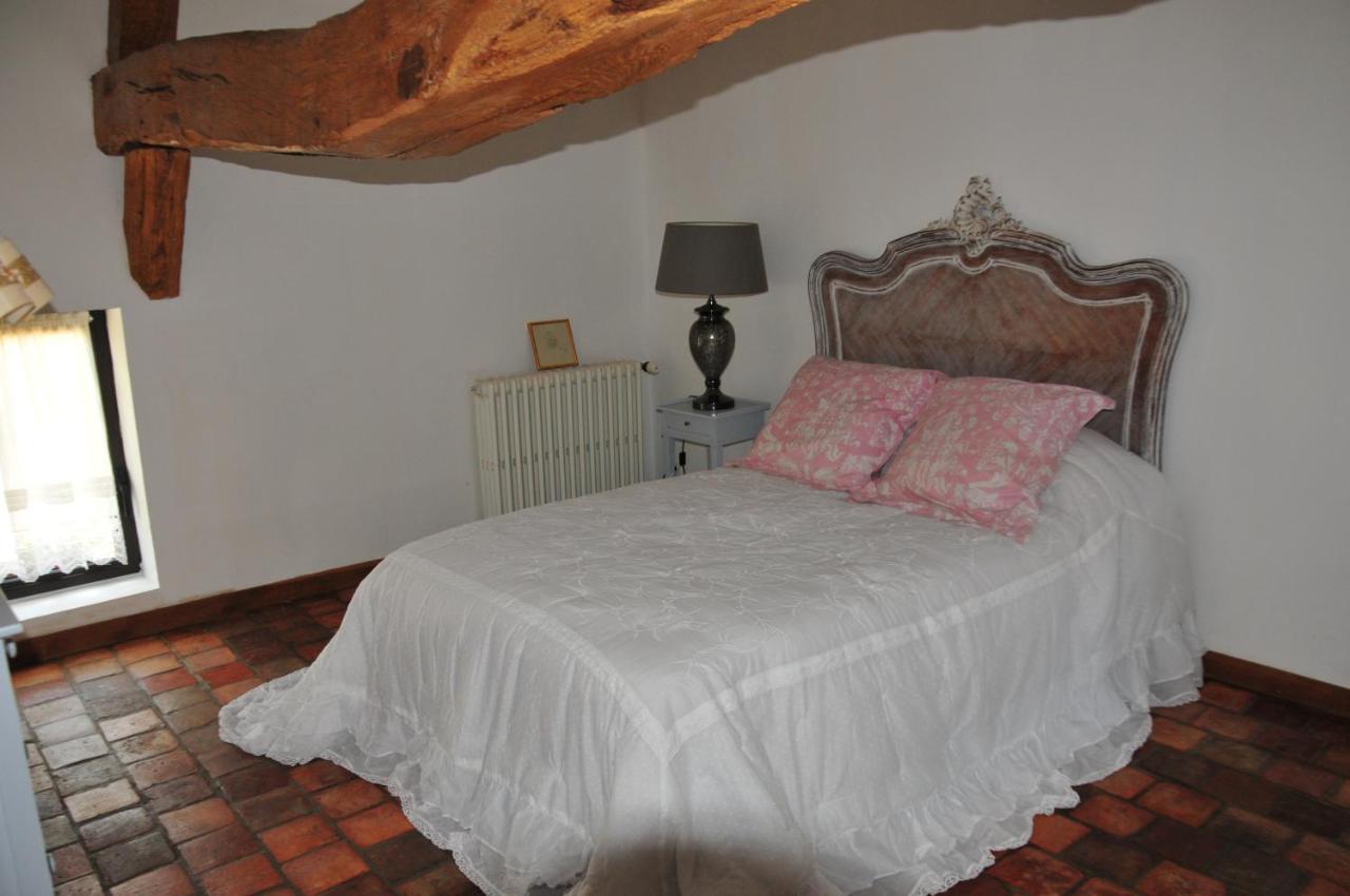 Bed and Breakfast Les Guenins Gien Exterior foto